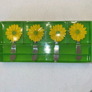 NIB Sunflower Spreaders🌻